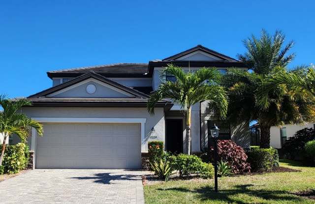 Spacious 4BR 3BA House in Lakewood Ranch photos photos