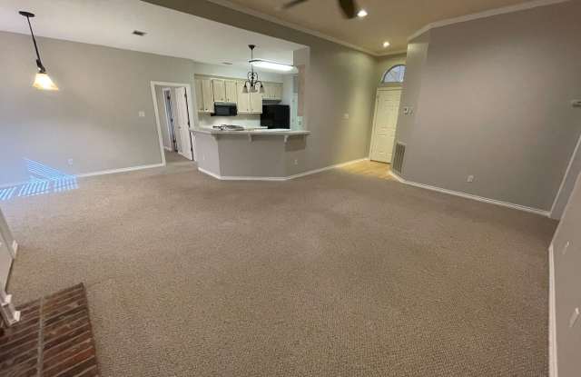 4/2 Copperfield Home. Gallery 4