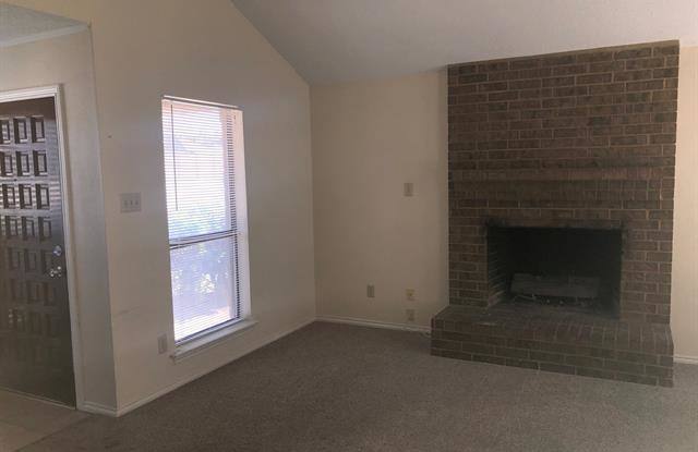 1 Lakeway Drive Gallery 3