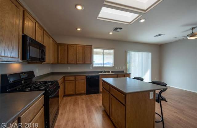 2759 SAPPHIRE DESERT Drive Gallery 4