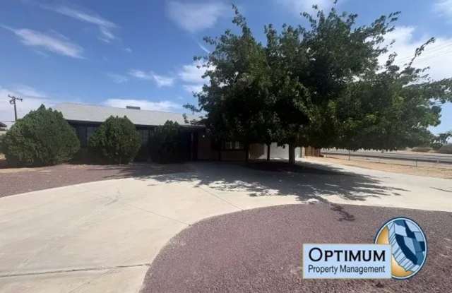 Spacious Victorville Home with Modern Flooring & Comfortable Living Space Gallery 4