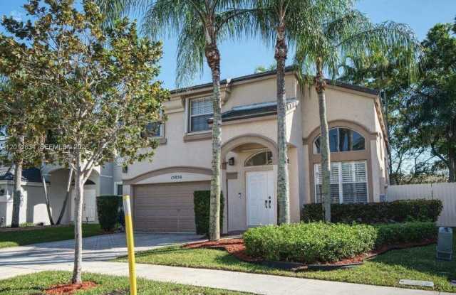 15856 NW 12th Ct photos photos