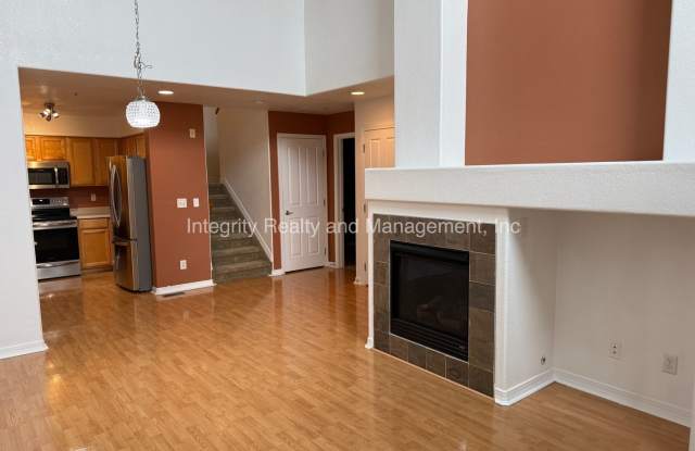 3 Bed/2 Bath, 2192 sqft - 23501 E Alamo Pl Unit C Aurora, CO 80016 Gallery 1