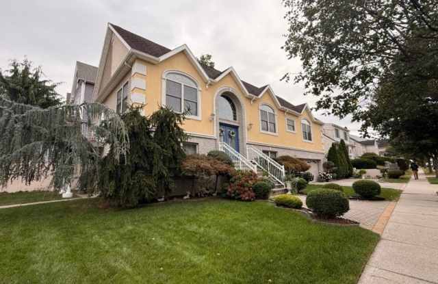 424 Page Ave photos photos