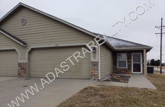 MOVE IN SPECIAL!! Beautiful Ranch Duplex in Edgerton-Available NOW!! MOVE IN SPECIAL $300 OFF 2nd Month's Rent With January 1st or Sooner Move In!!! - 111 West 5th Street, Edgerton, KS 66021