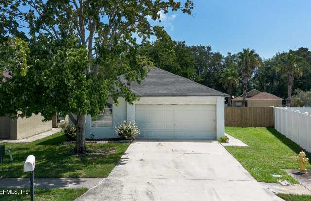 8451 OAK CROSSING Drive W Gallery 2