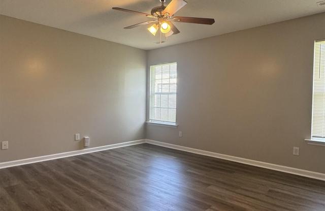 15835 Mary Shell Dr Gallery 3