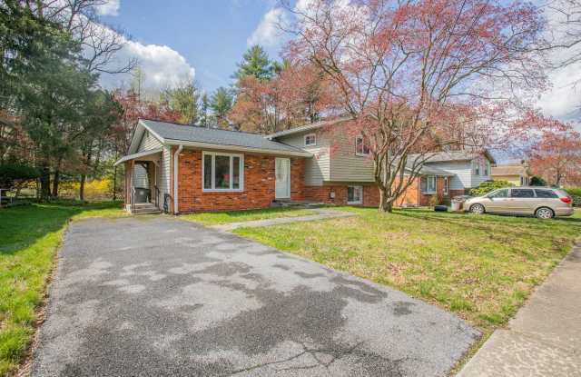 Lovely 3 BR/1 BA Single Family Home in Rockville! - 803 Leverton Road, Rockville, MD 20852