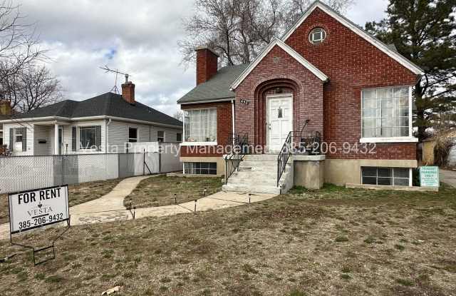 452 5th St. - 3 photos photos