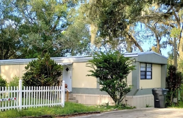 303 EAGLE LAKE LOOP ROAD W - 303 Eagle Lake Loop Road, Polk County, FL 33839