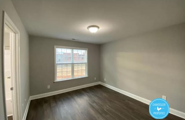 8 N Sterling Street - B Gallery 4