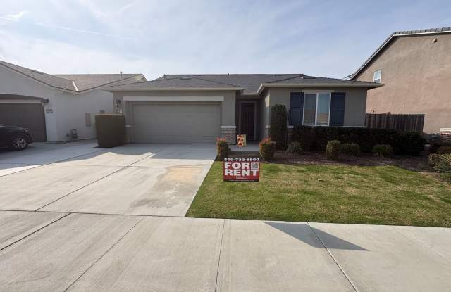 SE Visalia home Available Now! Gallery 1