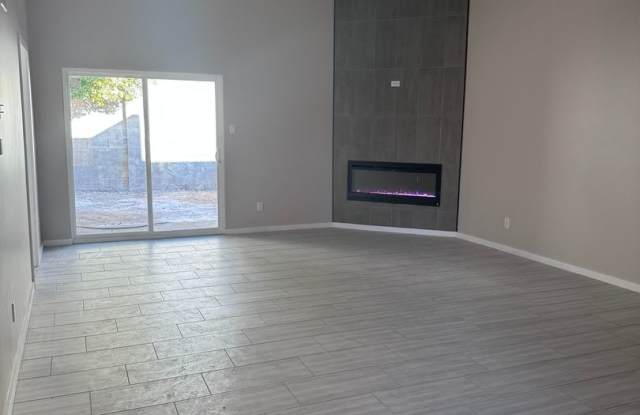 Foothills Townhouse 2 Bedroom 2 Bath with 2 Car Garage photos photos