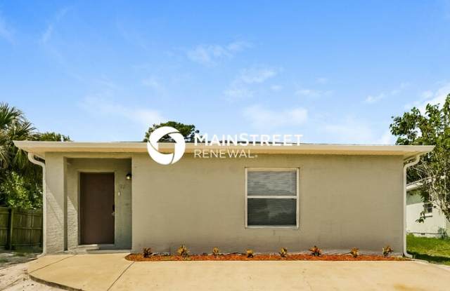 824 Pinewood Street photos photos