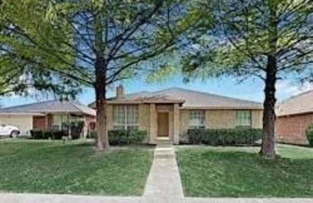 1237 Nancy Lane - 1237 Nancy Lane, Lancaster, TX 75134