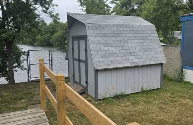 74 Lake Drive Gallery 4