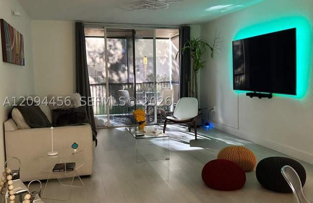 8323 Lake Dr Gallery 1