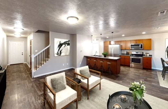 SPACIOUS 3 BEDROOM TOWNHOME!! photos photos