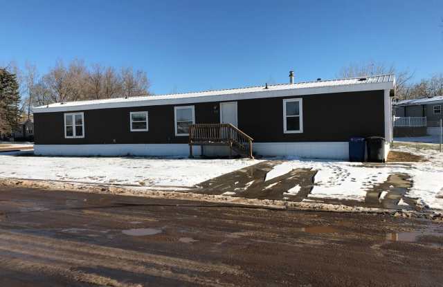 839 Southview Ave - 839 Southview Ave, Dickinson, ND 58601