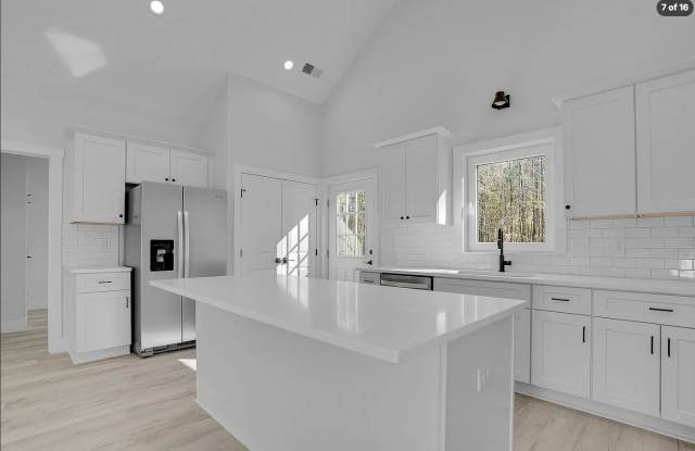 101A Hillcrest Drive Gallery 4