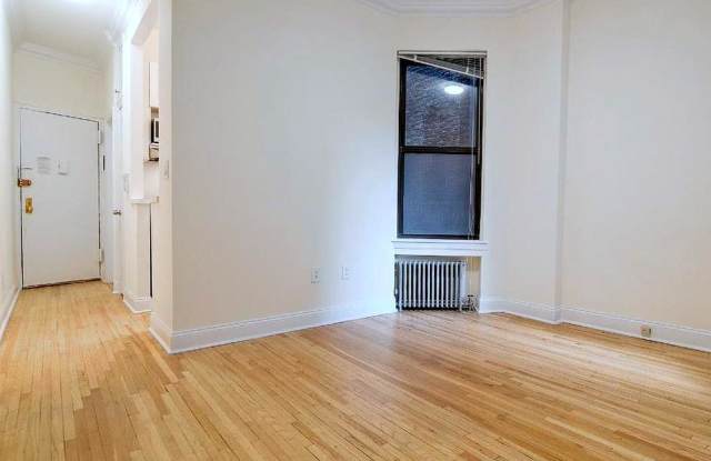 210 East 83rd Street Gallery 3