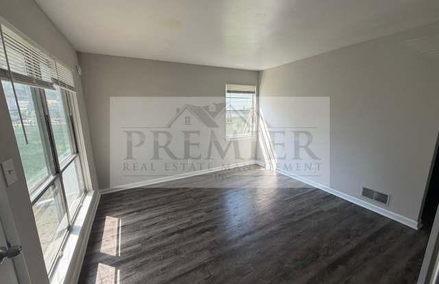 2 bd / 1 ba Grandview Duplex - 6206 E 153rd St #A, Grandview, MO 64030 $850 RENT Gallery 4