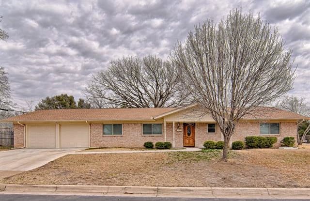 7233 Overhill Road - 7233 Overhill Road, Fort Worth, TX 76116