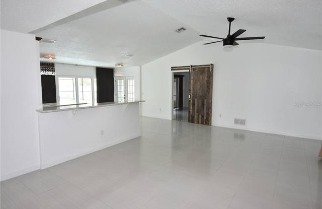 1261 W PORTILLO DRIVE Gallery 2