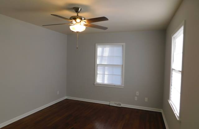 4907 Springview Rd - 4907 Springview Road, Charlotte, NC 28213