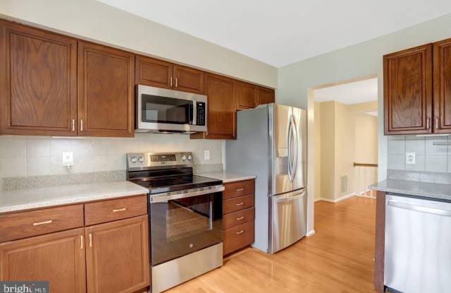 6519 KEMPER LAKES Court Gallery 2