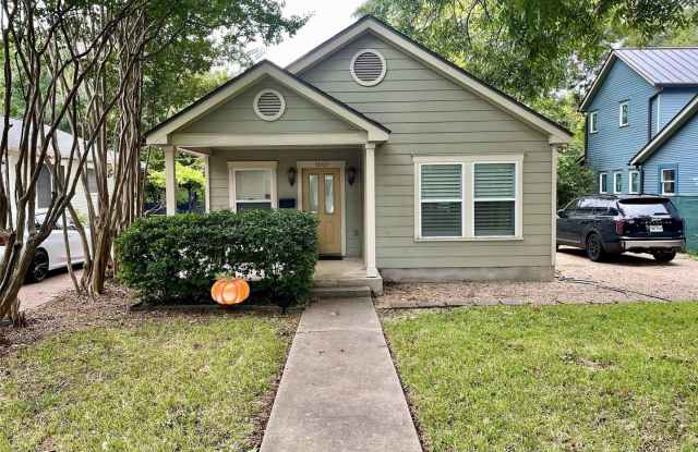 Hyde Park gem with Casita!!! photos photos