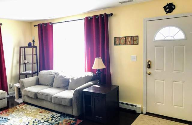 15 HILLVIEW DRIVE Gallery 4