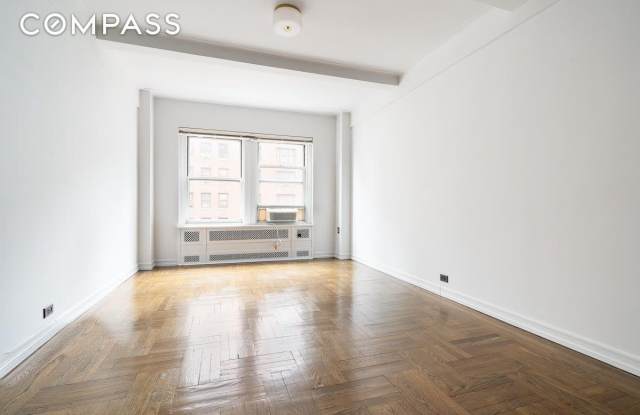 433 West 34th Street photos photos