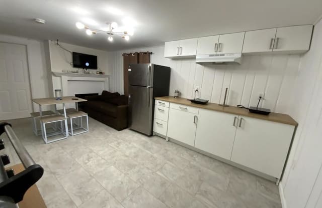 6103 Munson Hill Rd - 6103 Munson Hill Road, Seven Corners, VA 22041