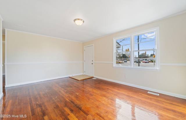 2272 Onslow Drive Gallery 4