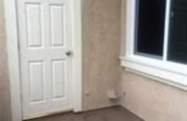 80 Gavilan Gallery 3