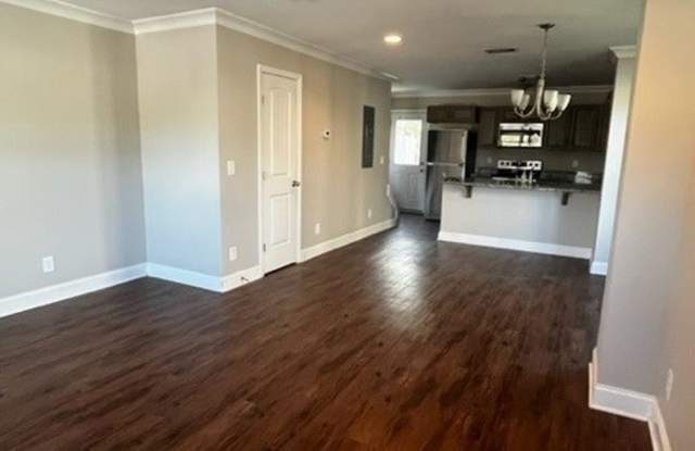 Affordable 2-Bedroom Townhome in the Heart of Lebanon, TN! Gallery 1