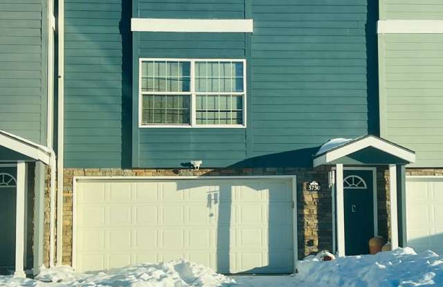 Charming Townhome, Prime Location, Cozy Living - 3730 Saddle Horn Trail, Ogden, KS 66517