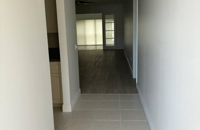7 HARBOUR ISLE Drive E Gallery 3
