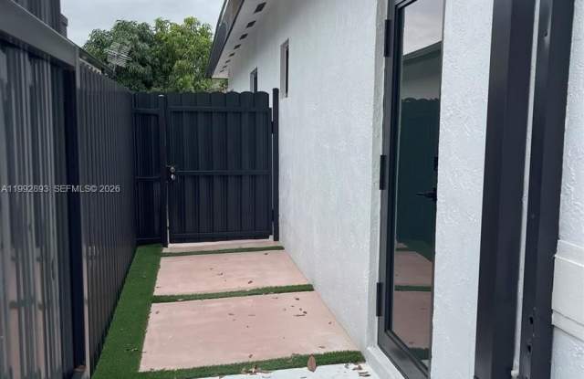 14554 SW 161 Ct photos photos