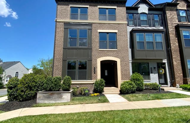 43385 GHAZWA SQUARE - 43385 Ghazwa Square, Broadlands, VA 20148