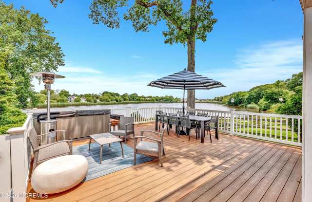 637 Beacon Boulevard photos photos