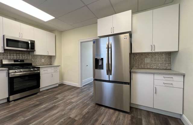 Now showing - 4-5BR 2 bath house for rent! - 218 Wilbur Street, Pittsburgh, PA 15210 Now showing - 4-5BR 2 bath house for rent! - 218 Wilbur Street, Pittsburgh, PA 15210