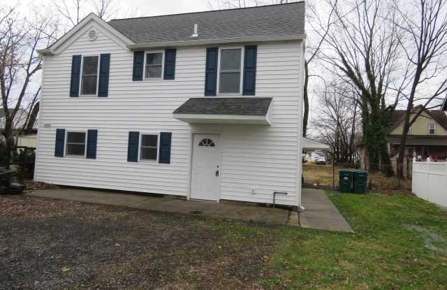 1060 ELWOOD Avenue - 1060 Elwood Avenue, Bensalem, PA 19020