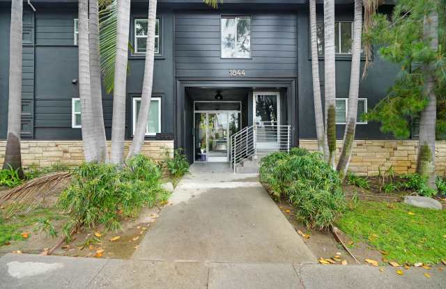 1844 & 1850 North Harvard Apartments photos photos