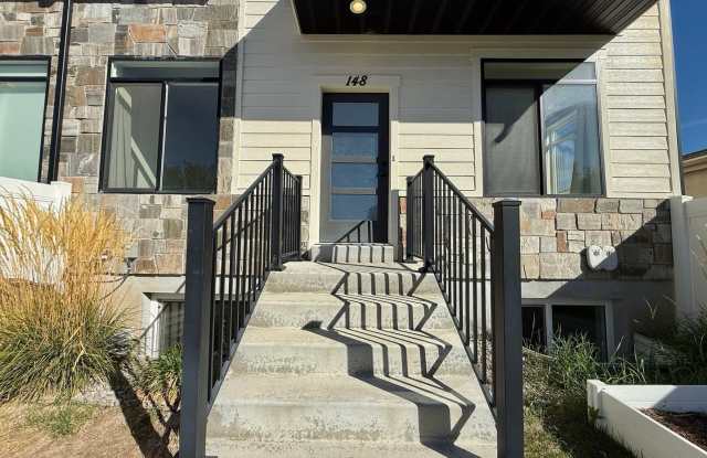 4-Bedroom Midvale Townhome | Garage + Pets Allowed + Great Location Gallery 4