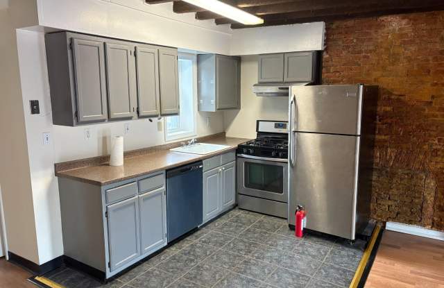 631 CATHARINE Street Gallery 3
