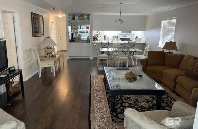 9584 Villas Drive Gallery 4