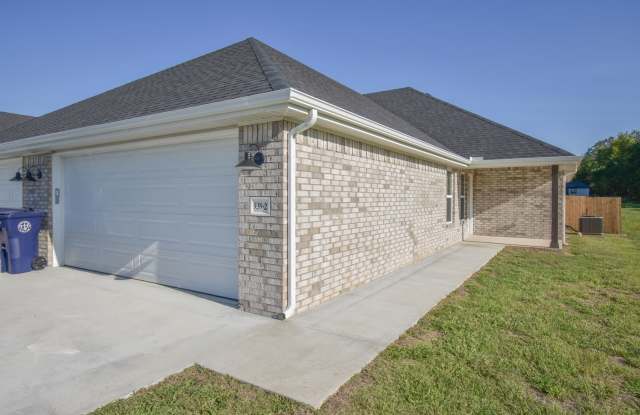 3 Bedroom 2 Bath Duplex in Prairie Grove!! photos photos