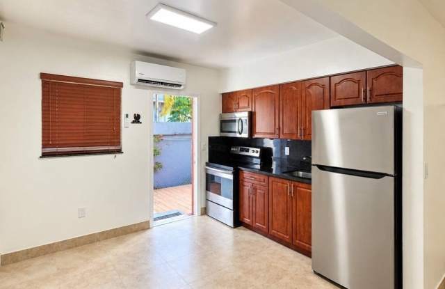 2723 SW 33rd CT Gallery 1